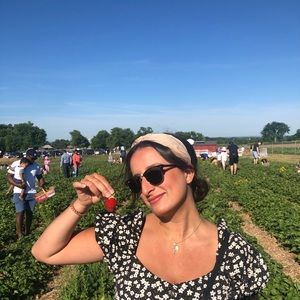 Meet your Posher, Christina